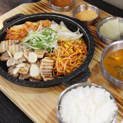 서울대입구 한식 육첩반상